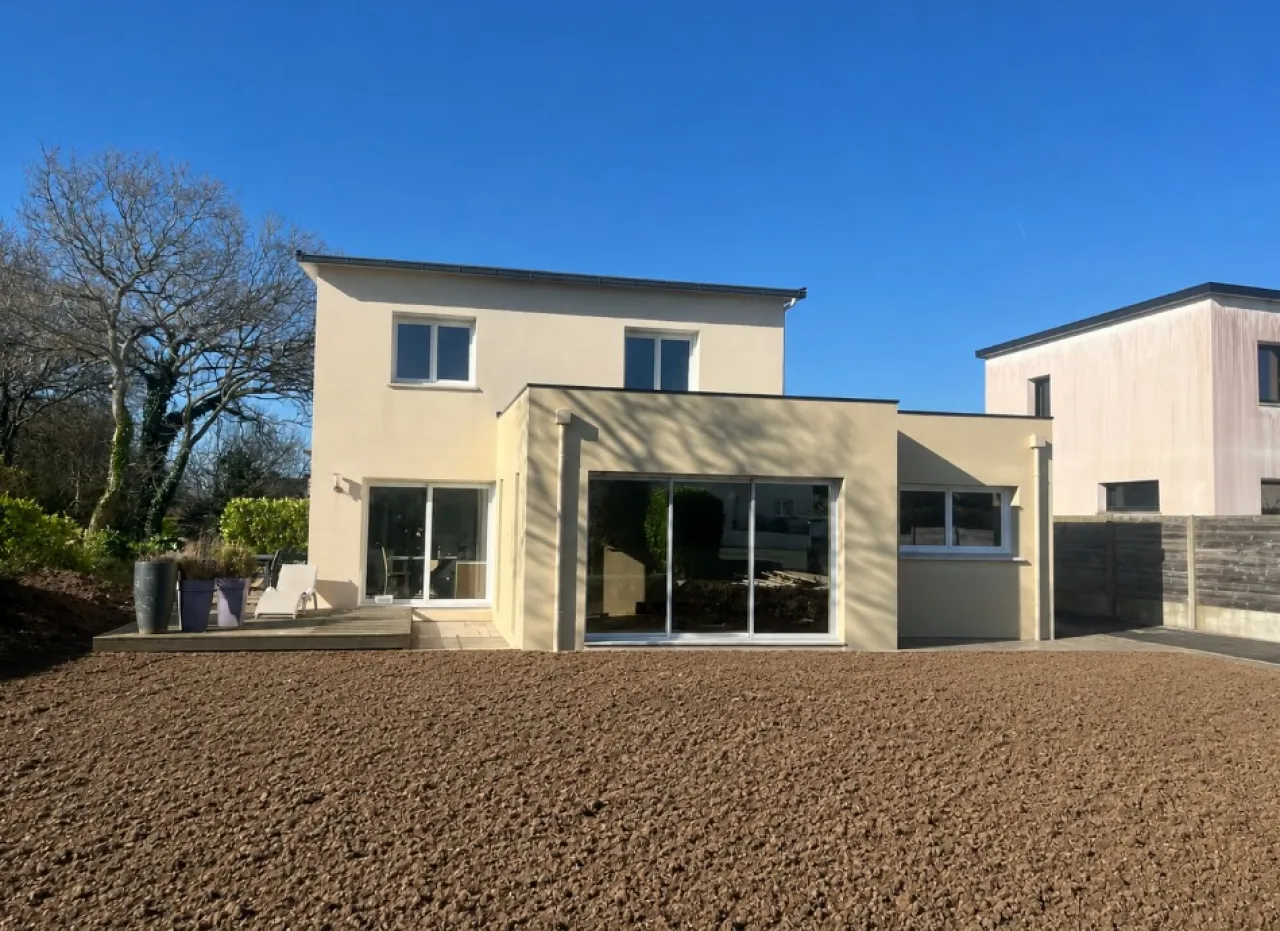 Extension sur façade avant d'une maison à Locmaria-Plouzané — Locmaria-Plouzané